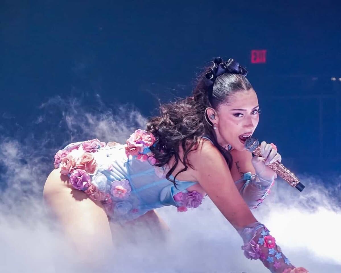‘Dale muñequitas’: Kali Uchis delivers standout performance, highlighting all eras